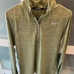 Women’s Nike element 1/4 zip top
